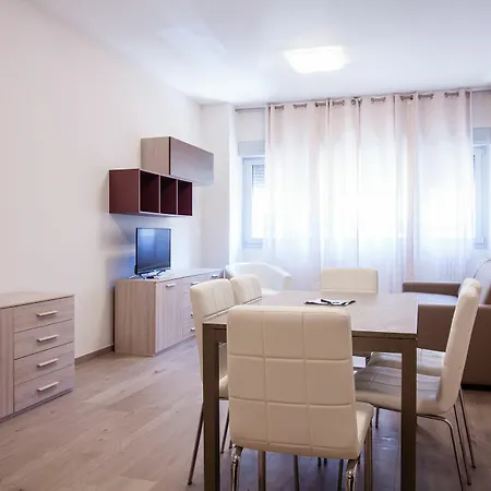 Apartment Astoria *