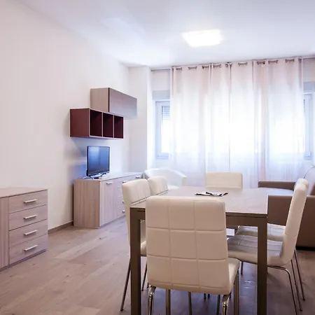 Appartement Astoria *